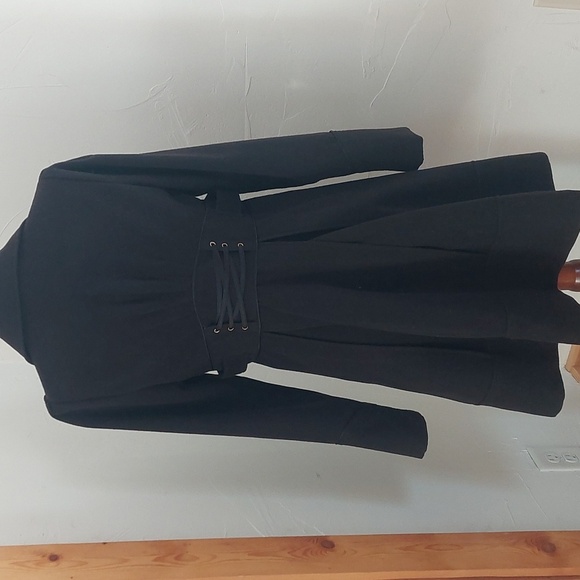 XOXO Gothic Coat - Picture 4 of 7